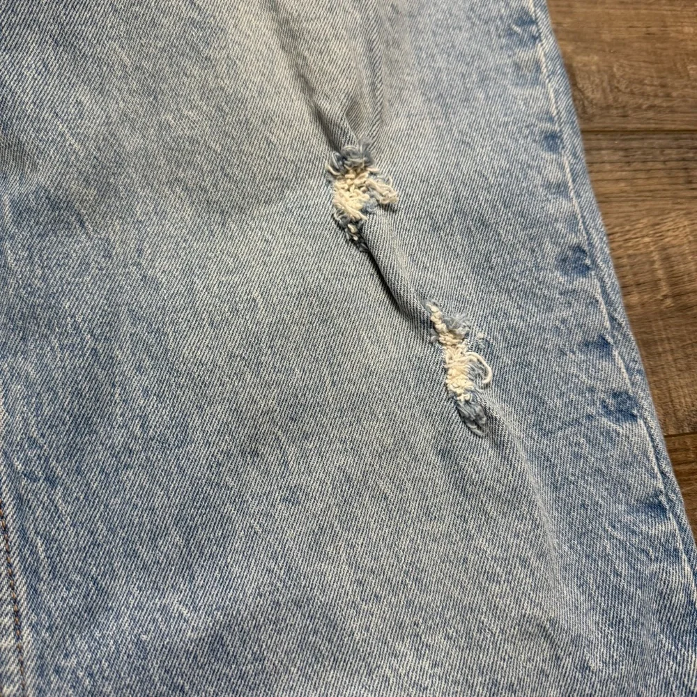 Abercrombie & Fitch The 90's Straight Ultra High-Rise Denim Jeans - Picture 4 of 13